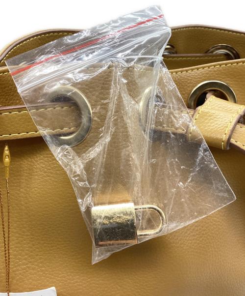 Samantha Thavasa（サマンサタバサ）Samantha Thavasa (サマンサタバサ) ステッチリュック カーキの古着・服飾アイテム