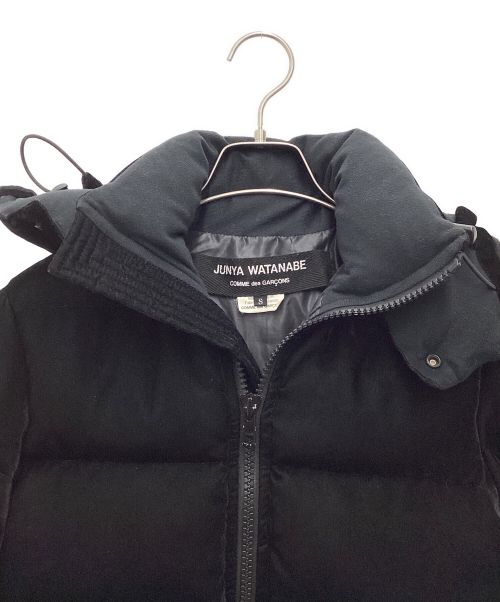 JUNYA WATANABE COMME des GARCONS（(ジュンヤワタナベ コムデギャルソン）JUNYA WATANABE COMME des GARCONS ((ジュンヤワタナベ コムデギャルソン) ダウンジャケット ブラック サイズ:SIZE Sの古着・服飾アイテム