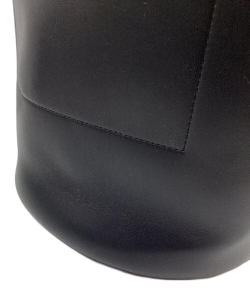 &MyuQ（アンドミューク）&MyuQ (アンドミューク) トートバッグ ERA ブラックの古着・服飾アイテム