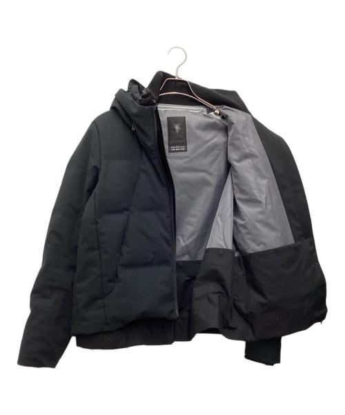 DESCENTE ALLTERRAIN（デザイント オルテライン）Descente ALLTERRAIN (デザイント オルテライン) STRATUM 2in1ダウンジャケット 水沢ダウン ブラック サイズ:SIZE Lの古着・服飾アイテム