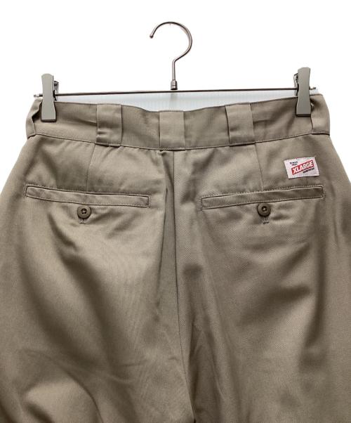 X-LARGE（エクストララージ）X-LARGE (エクストララージ) T/C WORK PANTS ベージュ サイズ:SIZE 76cm (W30)の古着・服飾アイテム