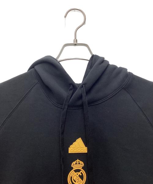 adidas（アディダス）adidas (アディダス) レアル・マドリード ライフスタイラー パーカー- 黒 ブラック サイズ:SIZE Mの古着・服飾アイテム