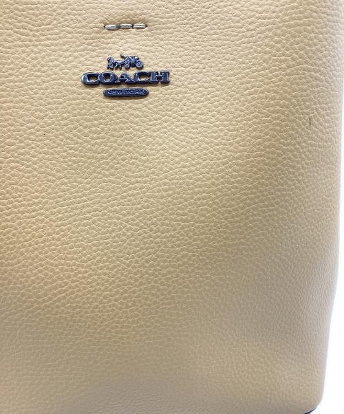 COACH（コーチ）COACH (コーチ) バケットショルダーバッグ イエローの古着・服飾アイテム