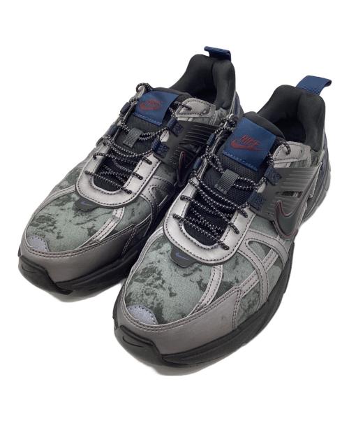 NIKE（ナイキ）NIKE (ナイキ) ローカットスニーカー V2K RUN ブラック×ネイビー サイズ:SIZE 27.5cmの古着・服飾アイテム