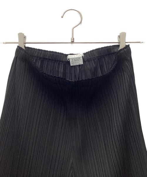 ISSEY MIYAKE（イッセイミヤケ）ISSEY MIYAKE (イッセイミヤケ) プリーツパンツ ブラック サイズ: SIZE 5の古着・服飾アイテム