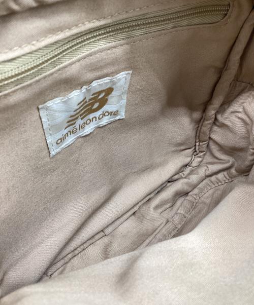 NEW BALANCE（ニューバランス）NEW BALANCE (ニューバランス) Aime Leon Dore (エメ レオン ドレ) クロスボディバック ベージュの古着・服飾アイテム