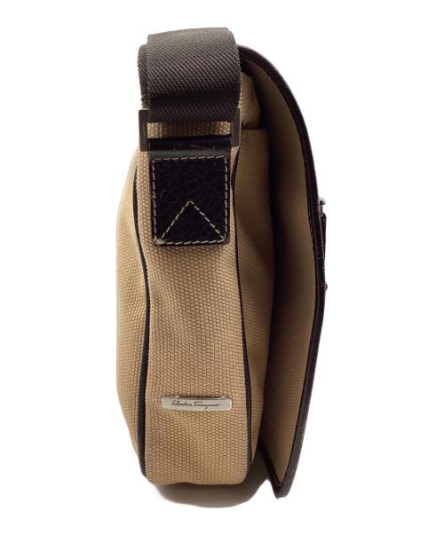 Salvatore Ferragamo（サルヴァトーレ フェラガモ）Salvatore Ferragamo (サルヴァトーレ フェラガモ) メッセンジャーバッグ ブラウンの古着・服飾アイテム