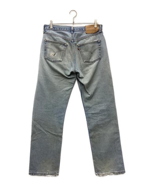 LEVI'S（リーバイス）LEVI'S (リーバイス)  推定80-90’s ダメージ加工デニムパンツ 501xx  トップボタン裏553  スカイブルー サイズ:SIZE 86cm (W34)の古着・服飾アイテム