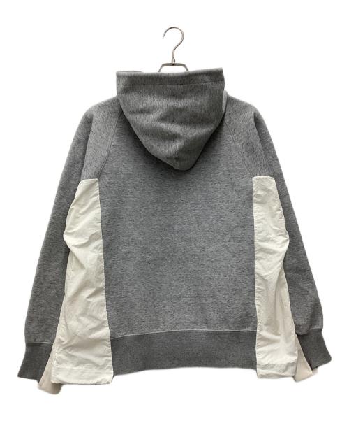 NIKE（ナイキ）NIKE (ナイキ) sacai (サカイ) プルオーバーパーカー 20AW グレー×ホワイト サイズ:SIZE Lの古着・服飾アイテム