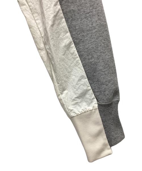 NIKE（ナイキ）NIKE (ナイキ) sacai (サカイ) プルオーバーパーカー 20AW グレー×ホワイト サイズ:SIZE Lの古着・服飾アイテム