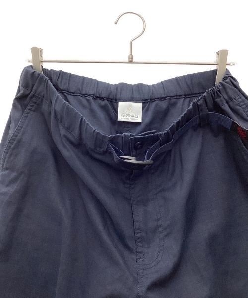WHITE MOUNTAINEERING（ホワイトマウンテ二アニング）WHITE MOUNTAINEERING (ホワイトマウンテ二アニング) GRAMICCI (グラミチ) クライミングパンツ ネイビー サイズ:SIZE Mの古着・服飾アイテム