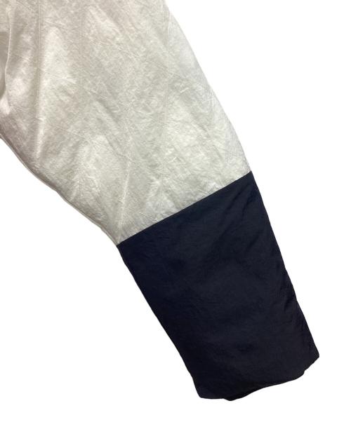 NIKE（ナイキ）NIKE (ナイキ) ベンチコート ホワイト×レッド サイズ:SIZE Mの古着・服飾アイテム