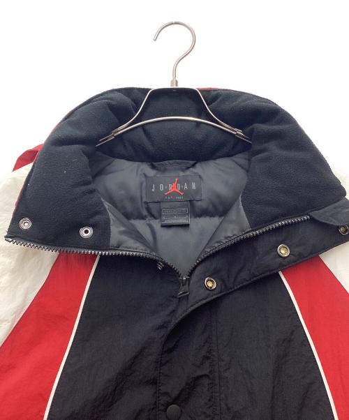 NIKE（ナイキ）NIKE (ナイキ) ベンチコート ホワイト×レッド サイズ:SIZE Mの古着・服飾アイテム