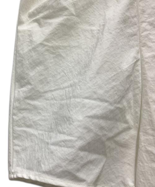 RIM.ARK（リムアーク）RIM.ARK (リムアーク) Volume sleeve v-neck SH タグ付 ホワイト サイズ:SIZE Freeの古着・服飾アイテム