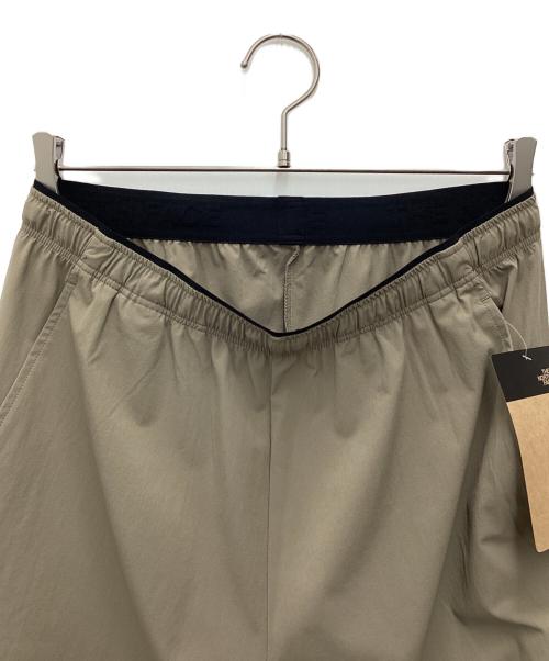 THE NORTH FACE（ザ ノース フェイス）THE NORTH FACE (ザ ノース フェイス) フレキシブルロングパンツ ベージュ サイズ:SIZE M 未使用品の古着・服飾アイテム