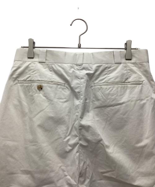 H BEAUTY&YOUTH（エイチ ビューティー&ユース）H BEAUTY&YOUTH (エイチ ビューティー&ユース) ピーチスキン2プリーツチノパンツ ホワイト サイズ:SIZE Mの古着・服飾アイテム