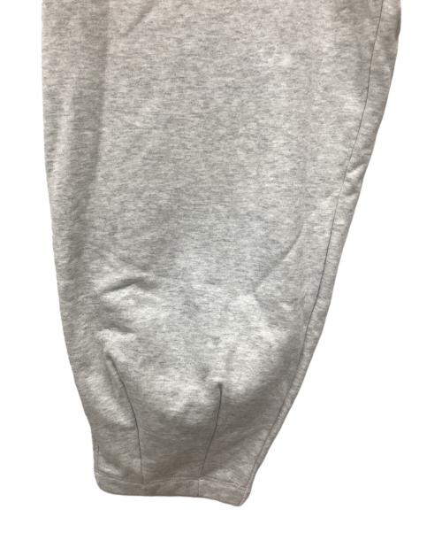 NIKE（ナイキ）NIKE (ナイキ) NIKE AS M NK CLUB FT OVERSIZED PANT BIRCH HEATHER/WHITE/WHITE スウェットパンツ グレー サイズ:SIZE Mの古着・服飾アイテム
