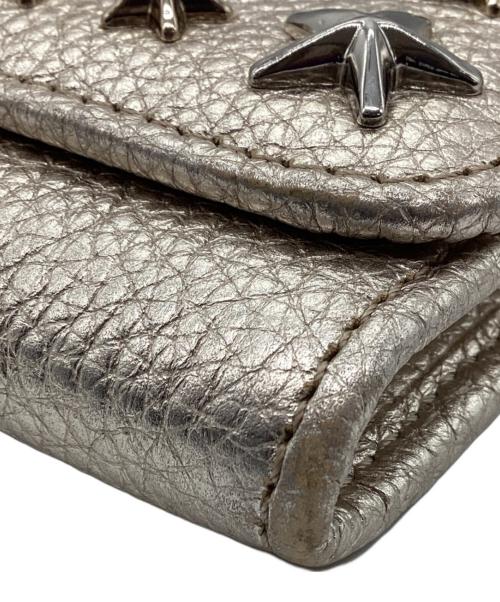 JIMMY CHOO（ジミーチュウ）JIMMY CHOO (ジミーチュウ) 長財布 NINO UUR スタッズ装飾 ベージュの古着・服飾アイテム