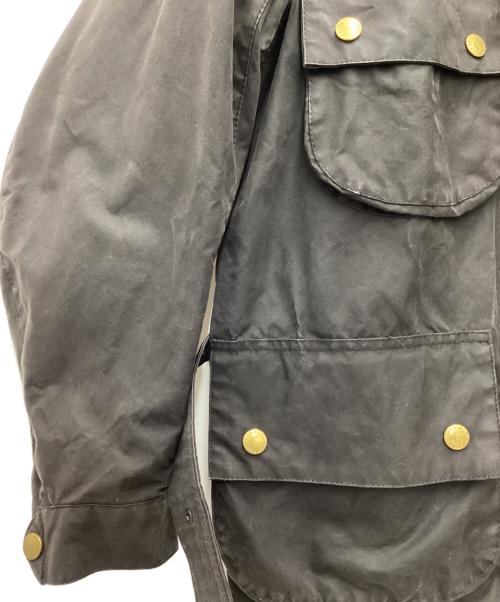 Barbour（バブアー）Barbour (バブアー) Beacon jacket オイルドジャケット ENGLAND製 90S 裏地赤チェック ベルト付き ブラック サイズ:SIZE 40の古着・服飾アイテム