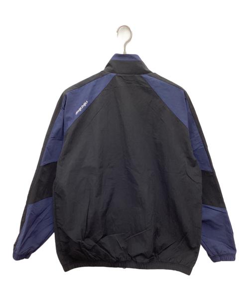 UMBRO（アンブロ）UMBRO (アンブロ) THE THIRD ウィンドジャケット ネイビー×ブラック サイズ:SIZE L 未使用品の古着・服飾アイテム