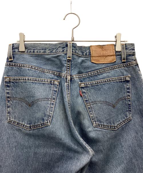 LEVI'S（リーバイス）LEVI'S (リーバイス) デニムパンツ USA製 ボタンフライ 90s ボタン裏553 501 スカイブルー サイズ:SIZE 83.5cm (W33)の古着・服飾アイテム