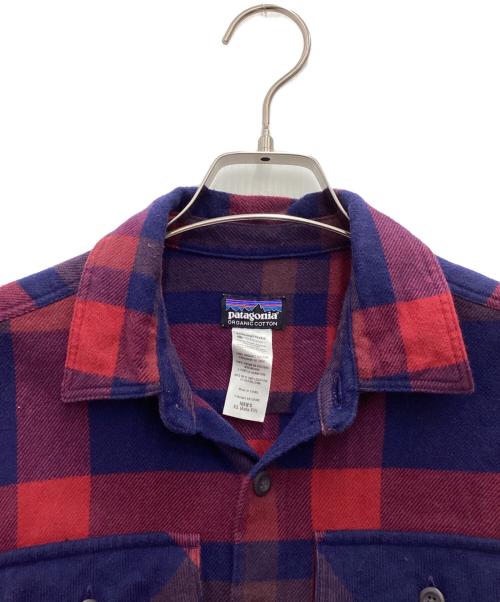 Patagonia（パタゴニア）Patagonia (パタゴニア) 長袖シャツ レッド×ネイビー サイズ:SIZE XSの古着・服飾アイテム
