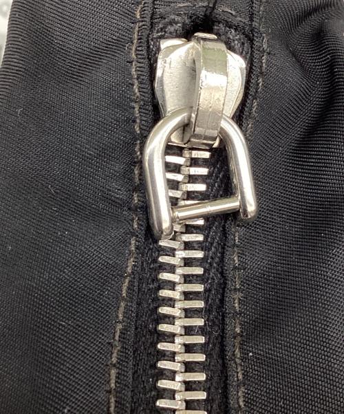 PRADA（プラダ）PRADA (プラダ) ナイロンショルダーバッグ ブラックの古着・服飾アイテム