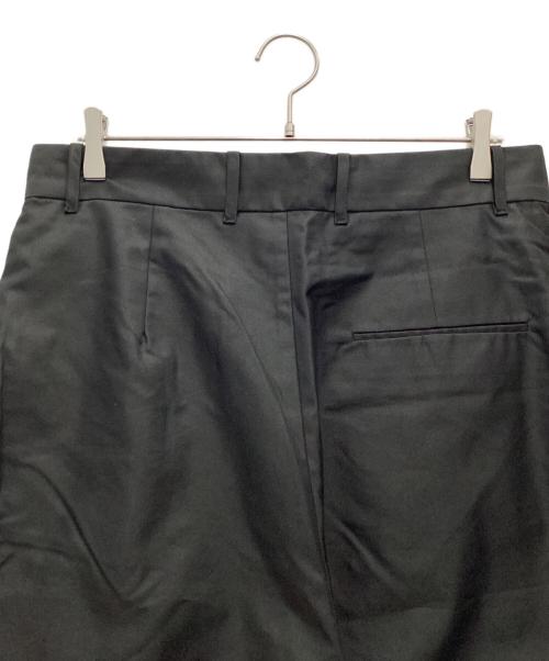 NESHU（-）NESHU (-) straight tuck pants スラックス ブラック サイズ:SIZE Lの古着・服飾アイテム