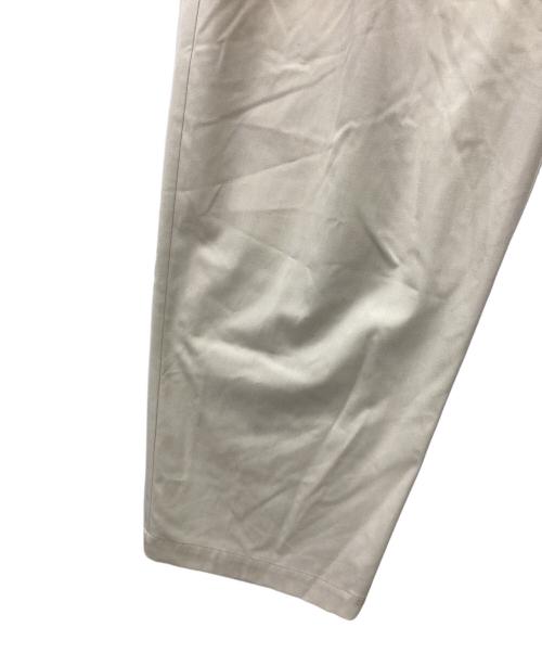 RIM.ARK（リムアーク）RIM.ARK (リムアーク) W tuck wide slacks スラックス アイボリー サイズ:SIZE 36の古着・服飾アイテム