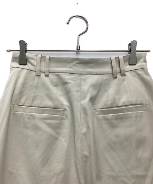 RIM.ARK（リムアーク）RIM.ARK (リムアーク) W tuck wide slacks スラックス アイボリー サイズ:SIZE 36の古着・服飾アイテム