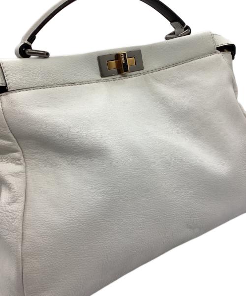 FENDI（フェンディ）FENDI (フェンディ) ピーカブー ラージ トートバッグ ホワイトの古着・服飾アイテム