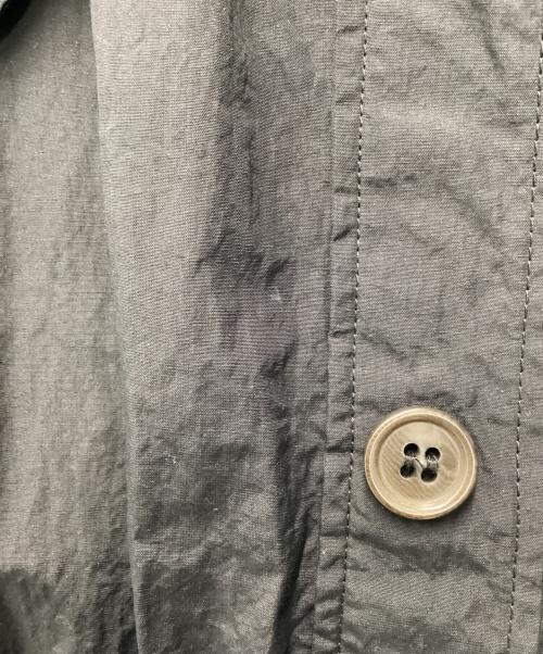 Henrik Vibskov（ヘンリック ヴィブスコフ）Henrik Vibskov (ヘンリック ヴィブスコフ) ナイロンコート ポルトガル製 ブラック サイズ:SIZE Sの古着・服飾アイテム