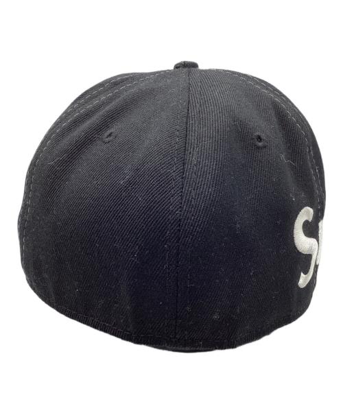 New Era（ニューエラ）New Era (ニューエラ) Supreme (シュプリーム) キャップ ブラックの古着・服飾アイテム