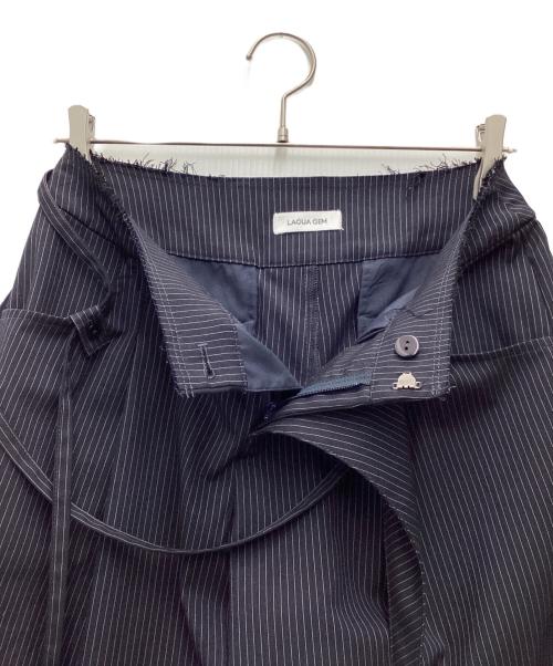 LAGUA GEM（ラグアジェム）LAGUA GEM (ラグアジェム) WAIST DESIGN STRIPE スラックス ネイビー サイズ:SIZE Mの古着・服飾アイテム