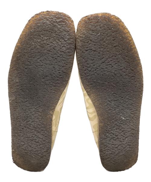 CLARKS（クラークス）CLARKS (クラークス) Wu Wear Wu Tang Clan (ウーウェアー ウータンクラン) ワラビーシューズ ベージュ サイズ:SIZE 27cmの古着・服飾アイテム