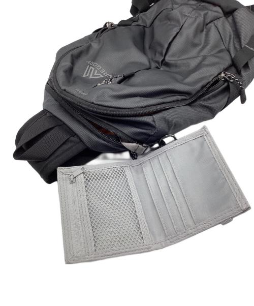 GREGORY（グレゴリー）GREGORY (グレゴリー) ボディーバッグ スケッチ8 ブラックの古着・服飾アイテム