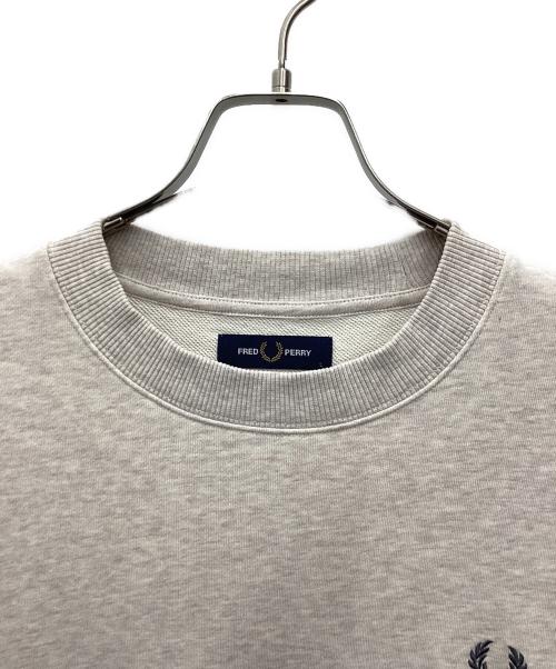 FRED PERRY（フレッドペリー）FRED PERRY (フレッドペリー) スウェット ベージュ サイズ:SIZE Lの古着・服飾アイテム