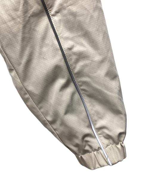 UMBRO（アンブロ）UMBRO (アンブロ) 9090 (9090) Gradation Nylon Hooded Jacket ベージュ×グレー サイズ:SIZE Lの古着・服飾アイテム