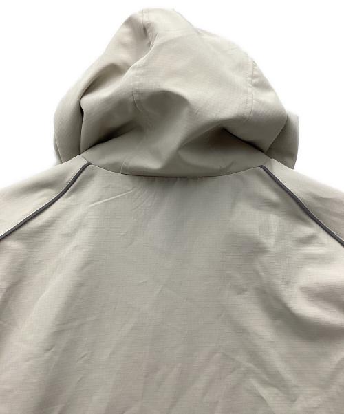 UMBRO（アンブロ）UMBRO (アンブロ) 9090 (9090) Gradation Nylon Hooded Jacket ベージュ×グレー サイズ:SIZE Lの古着・服飾アイテム