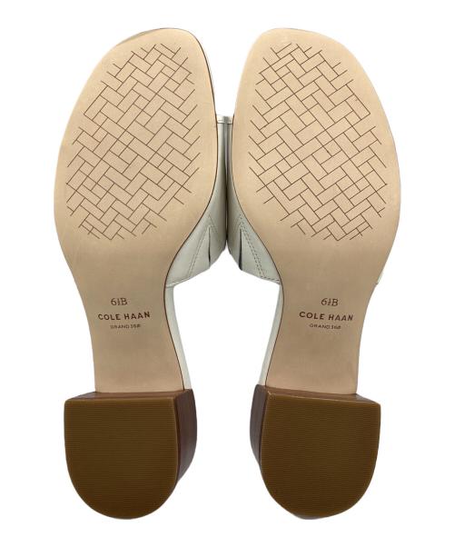 COLE HAAN（コールハーン）COLE HAAN (コールハーン) ミュール ケイリン ボウ ミュール アイボリー サイズ:SIZE 23.5cmの古着・服飾アイテム