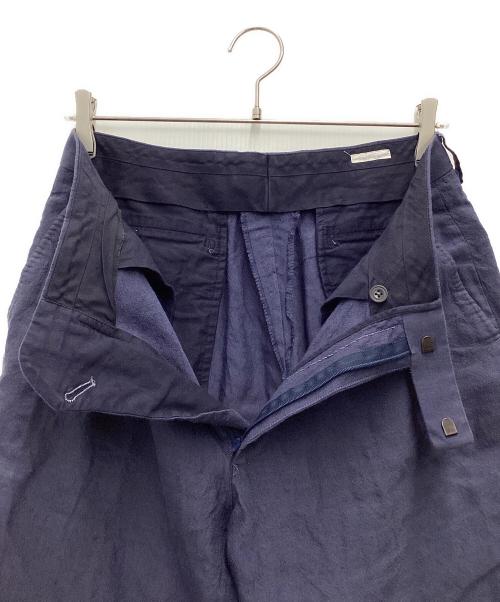 COMOLI（コモリ）COMOLI (コモリ) リネンウールパンツ タックパンツ ネイビー サイズ:SIZE Sの古着・服飾アイテム