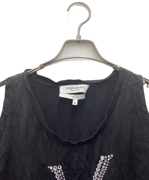 Yves Saint Laurent（イヴサンローラン）Yves Saint Laurent (イヴサンローラン) ノースリーブカットソー ラインストーンロゴ ブラック サイズ:SIZE Sの古着・服飾アイテム