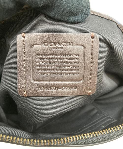 COACH（コーチ）COACH (コーチ) クラッチバッグ カーキの古着・服飾アイテム