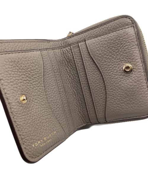 TORY BURCH（トリーバーチ）TORY BURCH (トリーバーチ) 2つ折り財布 ベージュの古着・服飾アイテム
