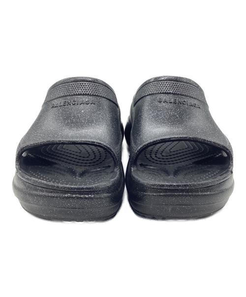 crocs（クロックス）crocs (クロックス) BALENCIAGA (バレンシアガ) スライドサンダル CROCS Pool Crocs SLIDE RUB ブラック サイズ:SIZE 23.5cmの古着・服飾アイテム