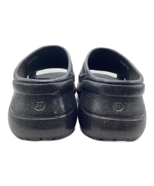 crocs（クロックス）crocs (クロックス) BALENCIAGA (バレンシアガ) スライドサンダル CROCS Pool Crocs SLIDE RUB ブラック サイズ:SIZE 23.5cmの古着・服飾アイテム