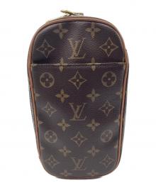LOUIS VUITTON（ルイ ヴィトン）の古着「ポシェットガンジュ モノグラム」｜ブラウン
