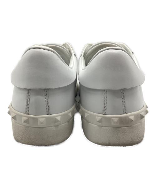 VALENTINO（ヴァレンティノ）VALENTINO (ヴァレンティノ) ローカットスニーカー ホワイト サイズ:SIZE 40の古着・服飾アイテム