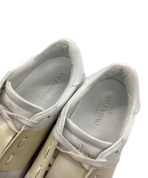 VALENTINO（ヴァレンティノ）VALENTINO (ヴァレンティノ) ローカットスニーカー ホワイト サイズ:SIZE 40の古着・服飾アイテム