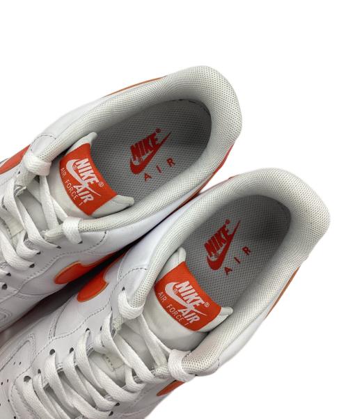 NIKE（ナイキ）NIKE (ナイキ) ローカットスニーカー ホワイト×オレンジ サイズ:SIZE 27.5cmの古着・服飾アイテム